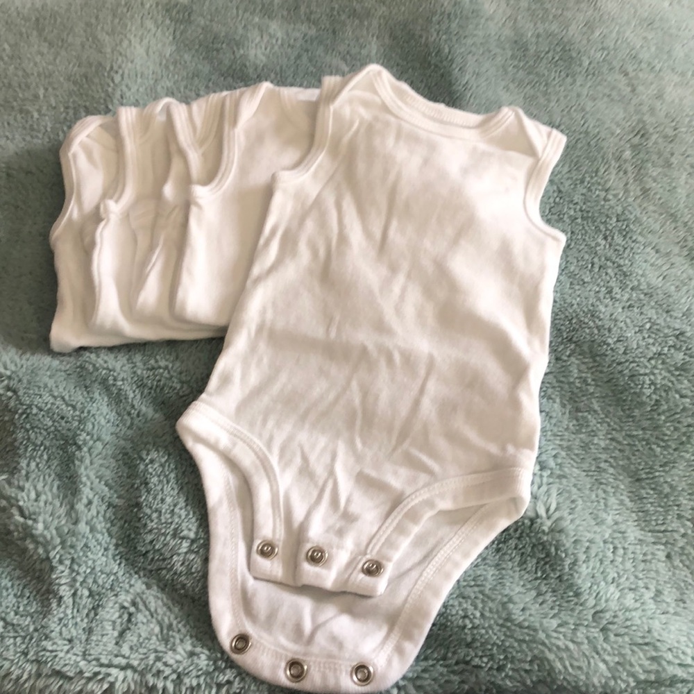 5 pack of sleeveless newborn onesies